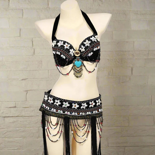 4Shop Tribal/Fusion belly dancewear, including ATS (American Tribal Style) belly dance costumes, tribal bras, fusion belts, tribal skirts, cholis, and tribal tops. Discover unique tribal fusion sets, ATS dance outfits, tribal dancewear, fusion costumes, and modern tribal belly dancewear for performances