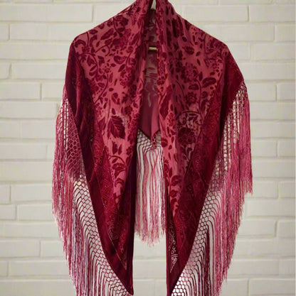 Shop our hip scarf & shawl, featuring belly dance hip scarves, coin scarves, fringe hip belts, and dance shawls. Find vibrant hip wraps, embellished shawls, and decorative dance scarves. Perfect for practice and performances, we offer a variety of styles and colors to enhance your belly dance outfits free shipping